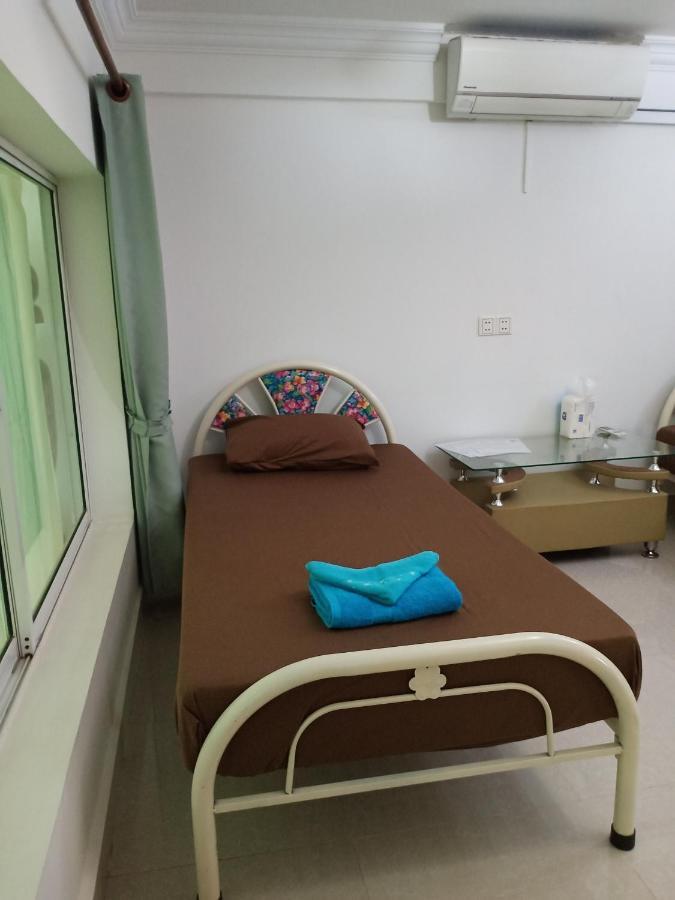 Le Barang Steakhouse & Guesthouse Sihanoukville Eksteriør billede
