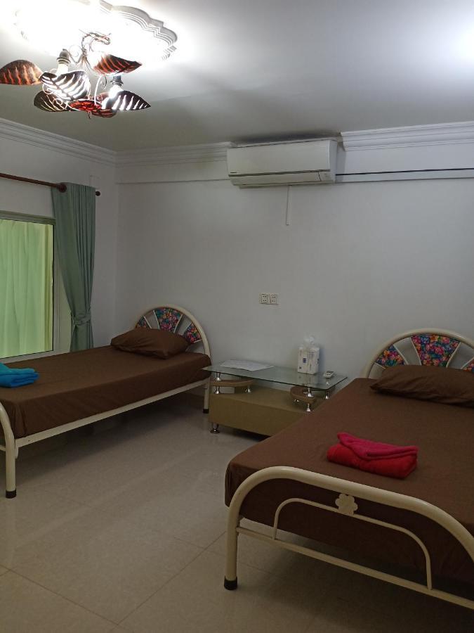 Le Barang Steakhouse & Guesthouse Sihanoukville Eksteriør billede