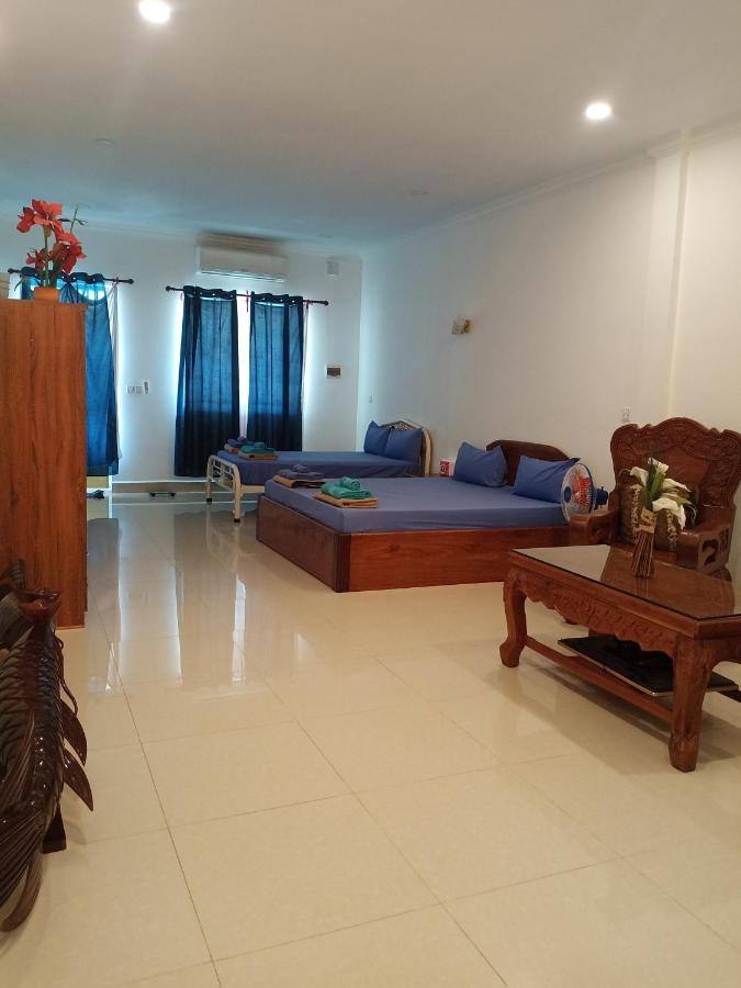 Le Barang Steakhouse & Guesthouse Sihanoukville Eksteriør billede