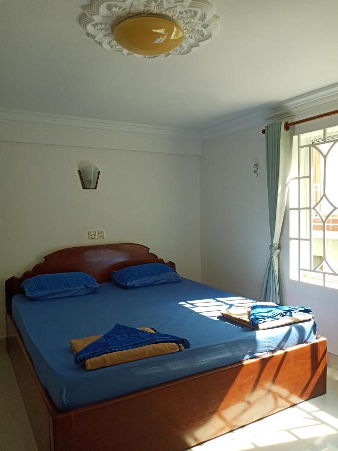 Le Barang Steakhouse & Guesthouse Sihanoukville Eksteriør billede
